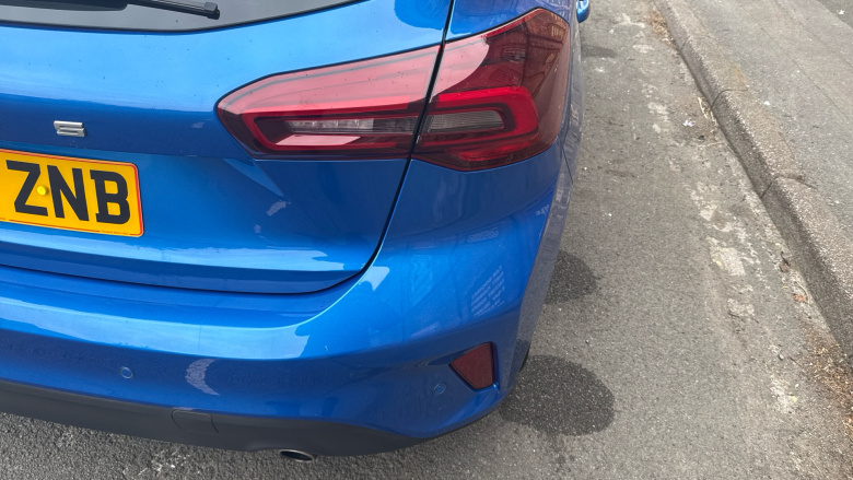 Ford Focus 1.0 EcoBoost Titanium 5dr Petrol Hatchback